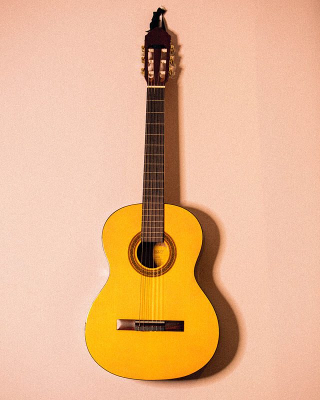 Guitare classique accorchée